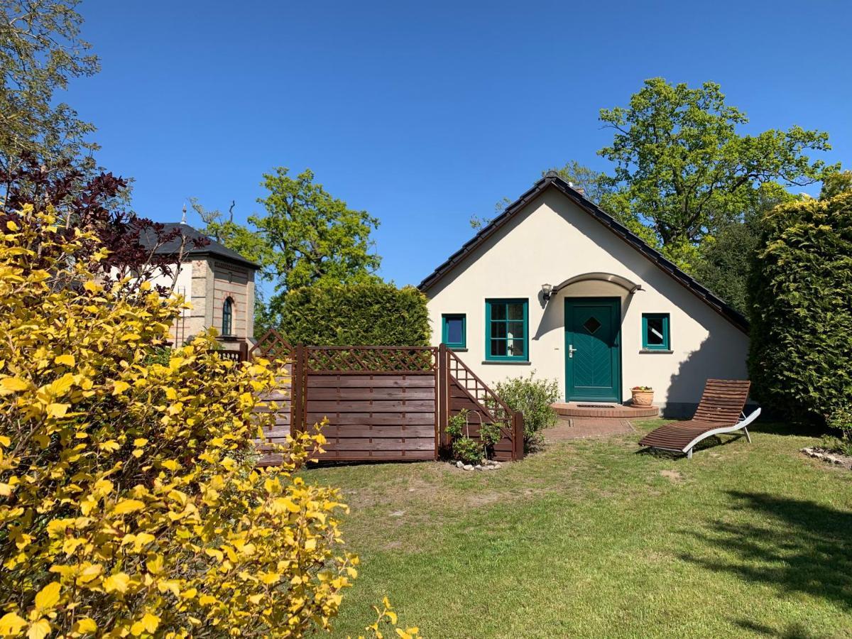 „Rentmeisterhaus Basedow“ Basedow  Exterior photo